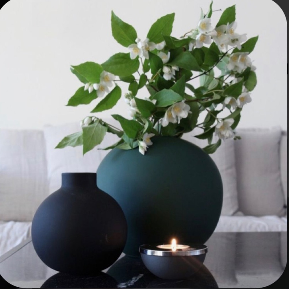 Retro Ball Design Vase - Picture 4 of 7